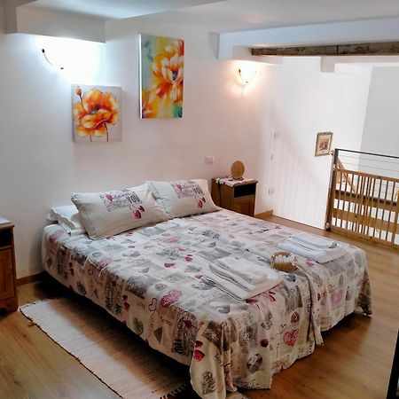Apartamento Vesna Loft In Luino Exterior foto