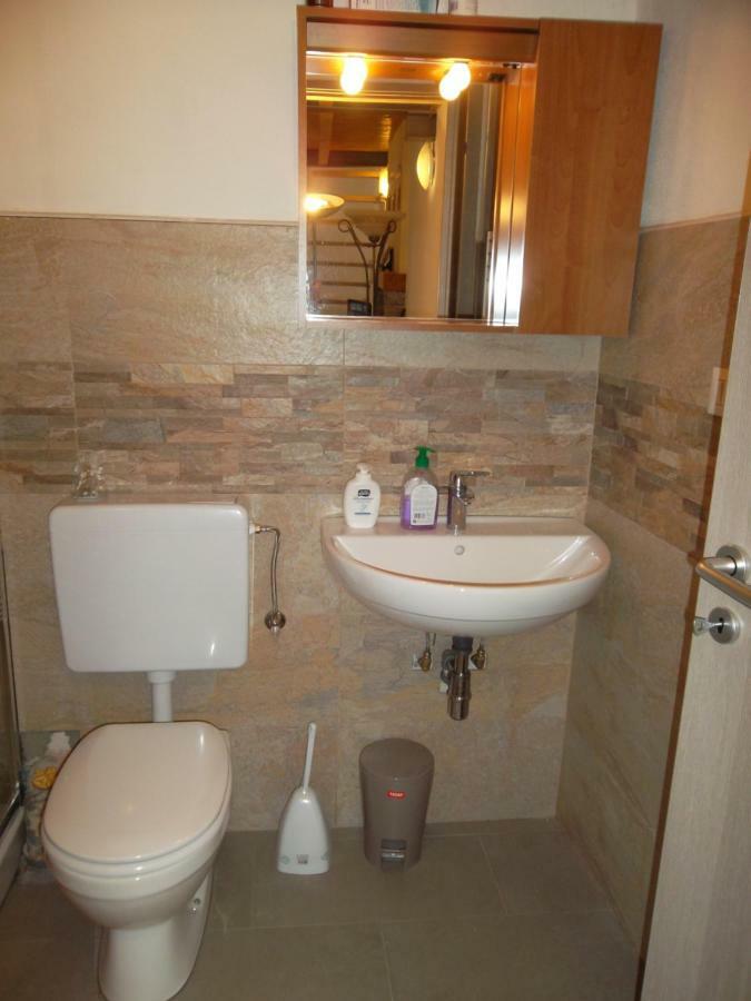 Apartamento Vesna Loft In Luino Exterior foto