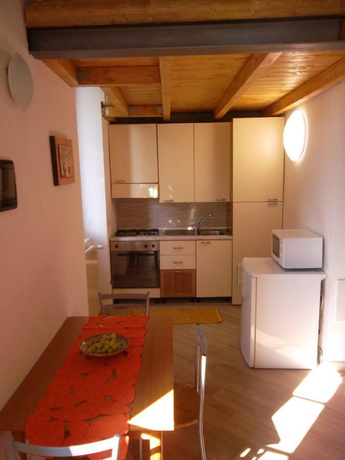 Apartamento Vesna Loft In Luino Exterior foto
